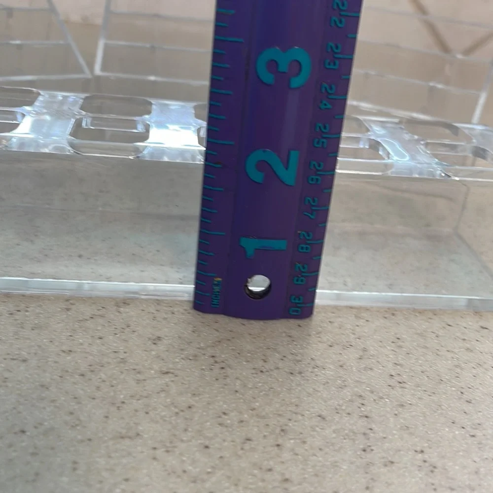 Set of plexiglass lipstick holders